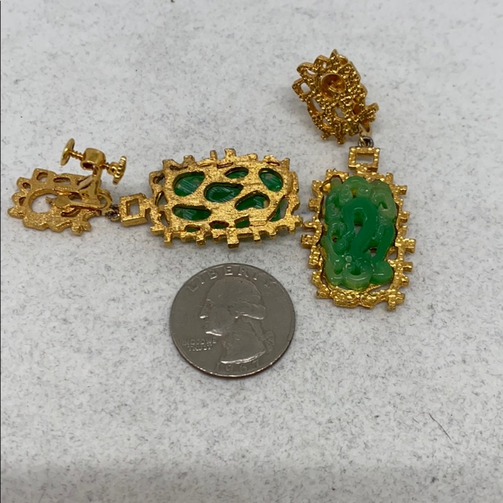 Stunning vintage Vendome faux jade earrings - Picture 8 of 9